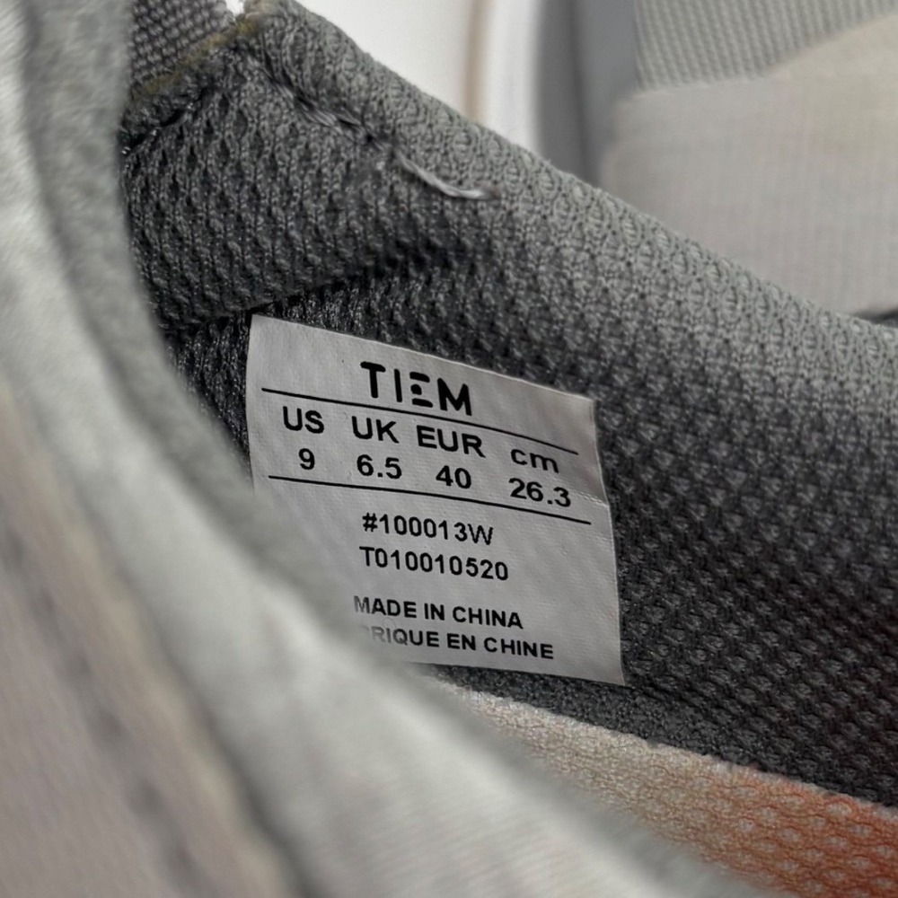 TIEM Slipstream Cycling Spin Shoes Size 9 Grey w/ cleats SPD Compatible Slip On - Picture 7 of 9